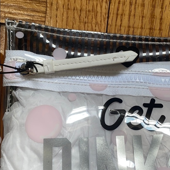 NWT pink Victoria’s Secret clear zippered bag - Picture 3 of 5